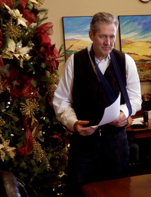 WAYNE GLOWACKI / WINNIPEG FREE PRESS

Premier Brian Pallister arrivies at his year end media news conference in his office Thursday. Nick Martin/Larry Kusch stories Dec. 14  2017