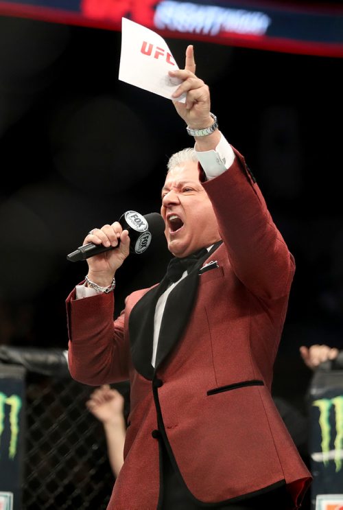 TREVOR HAGAN / WINNIPEG FREE PRESS
Bruce Buffer introducing Rafael dos Anjos and Robbie Lawler prior to their welterweight bout which was the main event at UFC on Fox 26 at Bell MTS Place, Saturday, December 16, 2017.
