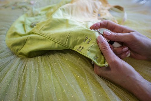 MIKE DEAL / WINNIPEG FREE PRESS
Angela Gaft , Head Seamstress at Canadas Royal Winnipeg Ballet in the costumes department working on a a tutu for an upcoming show. Nutcracker
171218 - Monday, December 18, 2017.