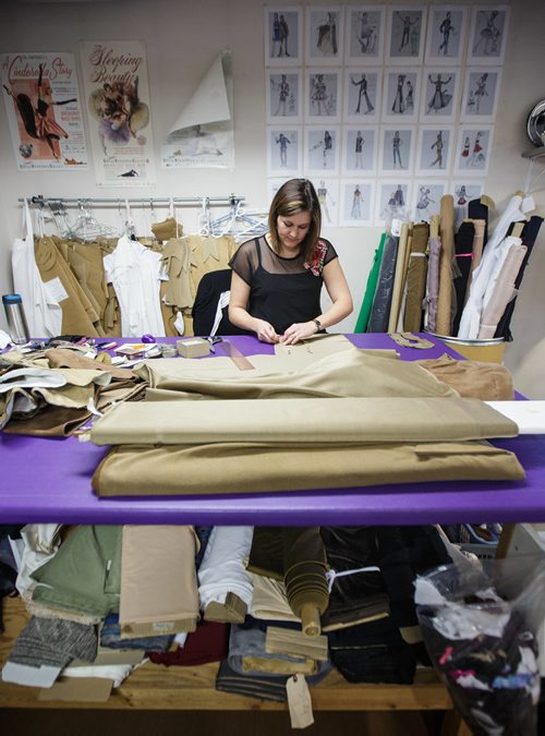 MIKE DEAL / WINNIPEG FREE PRESS
Anciska Milne cuts out patterns in the costume department at Canadas Royal Winnipeg Ballet. Nutcracker
171218 - Monday, December 18, 2017.