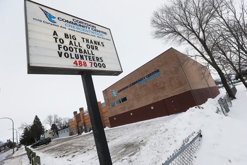 JOHN WOODS / WINNIPEG FREE PRESS
The Crescentwood Community Centre photographed Monday, December 18, 2017. The Crescentwood Community Centre will be issuing T4s next year to those who receive an honorarium of $500 per year or more. They say no one is threatening to quit over those, although one man told us he has. The centre's president told us they're simply following best practices, then hung up. The Greater Council of Winnipeg Community Centres says the CRA recommends that, but most centres don't do it.