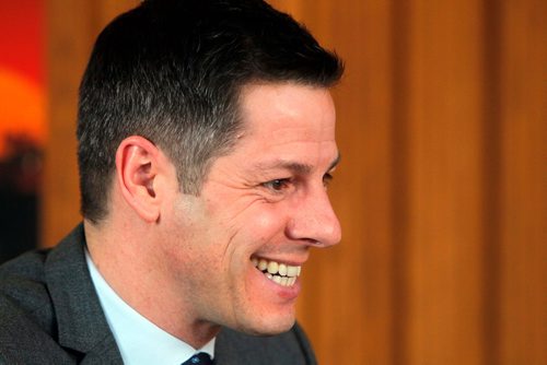 BORIS MINKEVICH / WINNIPEG FREE PRESS
City of Winnipeg Mayor Brian Bowman gets interviewed by Aldo Santin in his office at City Hall. ALDO SANTIN STORY Dec. 19, 2017