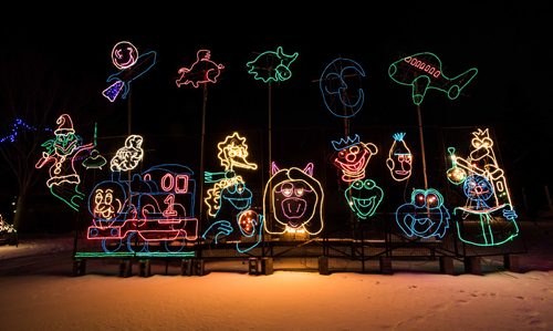 All kinds of characters can be seen at Arbo Greenhouse's holiday light show as it shines bright along St Annes Rd Thursday evening. Dec. 21, 2017 Mike Sudoma / Winnipeg Free Press