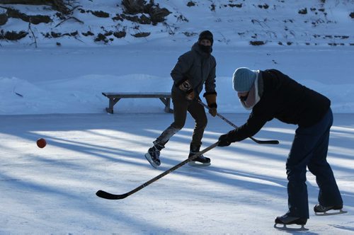 RUTH BONNEVILLE / WINNIPEG FREE PRESS

Daniel Dupont (left,, facing camera) enjoys playing hockey with his friend Vanessa Harrisman on the River Trail at the Forks Tuesday.  

See extreme cold,  weather story.  


Dec 26, 2017
