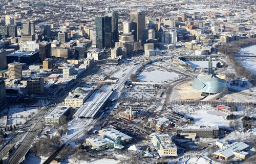 TREVOR HAGAN / WINNIPEG FREE PRESS
Downtown Winnipeg, showing The Forks, and the CMHR, Wednesday, December 27, 2017.