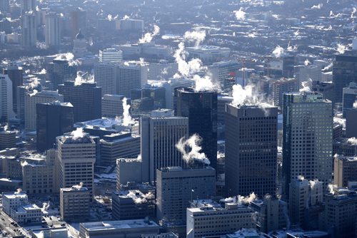 TREVOR HAGAN / WINNIPEG FREE PRESS
Downtown Winnipeg, looking from the north, Wednesday, December 27, 2017.