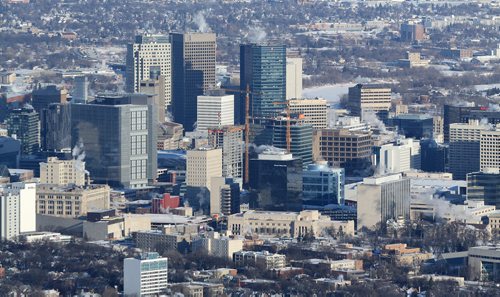 TREVOR HAGAN / WINNIPEG FREE PRESS
Downtown Winnipeg, featuring True North Square, Wednesday, December 27, 2017.