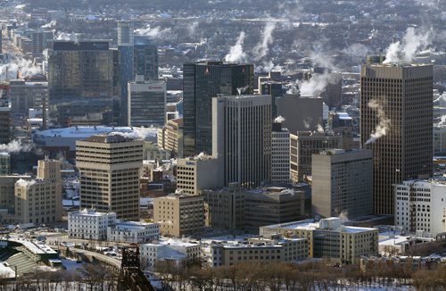 TREVOR HAGAN / WINNIPEG FREE PRESS
Downtown Winnipeg, Wednesday, December 27, 2017.