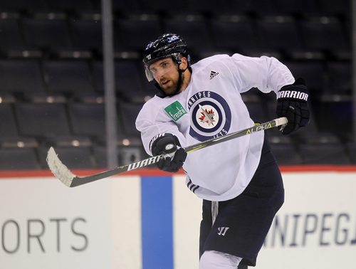 RUTH BONNEVILLE / WINNIPEG FREE PRESS

Blake Wheeler #26 with the Winnipeg Jets on the ice at MTS Centre practicing with teammates Thursday.


Dec 28, 2017
