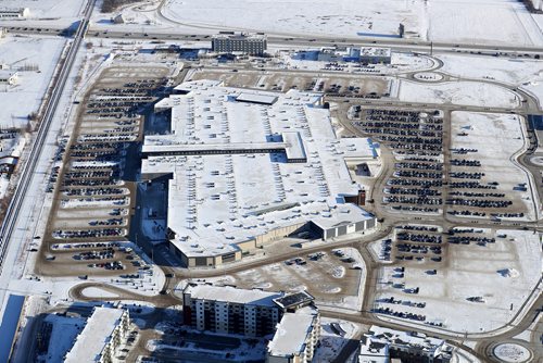 TREVOR HAGAN / WINNIPEG FREE PRESS
Aerial photographs of the IKEA area and Season of Tuxedo Mall, Wednesday, December 27, 2017.