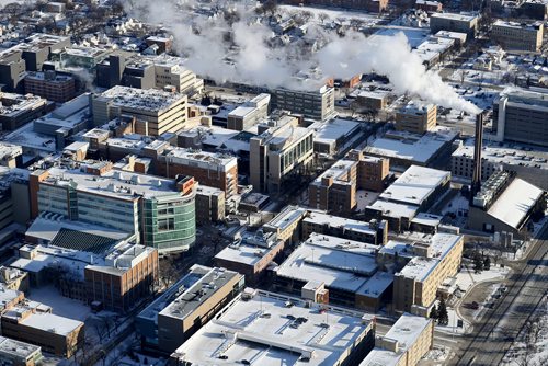 TREVOR HAGAN / WINNIPEG FREE PRESS
Health Science Centre. Hospital. HSC, Wednesday, December 27, 2017.