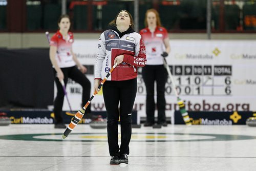 JOHN WOODS / WINNIPEG FREE PRESS
Meghan Walter reacts after a shot as she plays Shae Bevan in the Manitoba Provincial Junior Curlng Championship Final in Altona Sunday, Dec 31, 2017. Bevan defeated Walter to represent Manitoba.