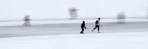 TREVOR HAGAN / WINNIPEG FREE PRESS
People skate on the River Trail on the Assiniboine River near The Forks, Sunday, January 7, 2018.