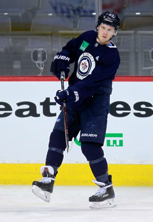 BORIS MINKEVICH / WINNIPEG FREE PRESS
Winnipeg Jets practice at Bell MTS Place. Nikolaj Ehlers was one of the few players on the ice for a short time. Mike McIntyre story. January 8, 2018
