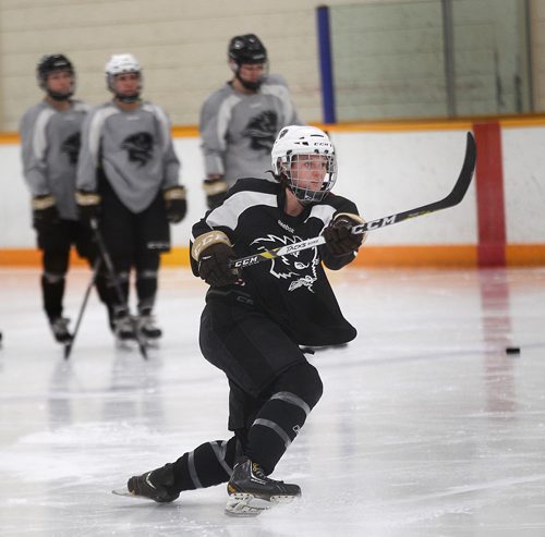 PHIL HOSSACK / Winnipeg Free Press - Women's Bison #3 Caitlyn Fyten at a team workout tuesday. See story.  - January 9, 2018