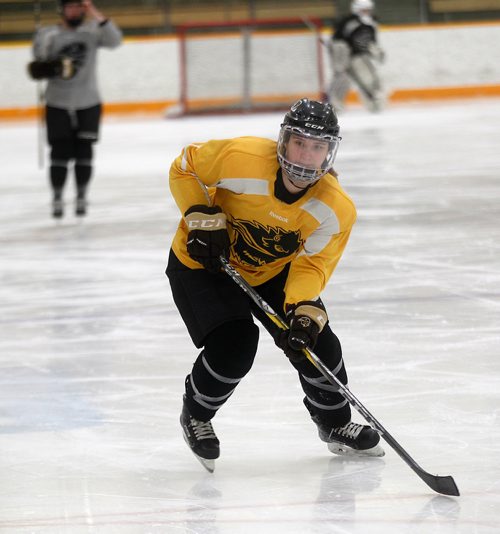 PHIL HOSSACK / Winnipeg Free Press - Women's Bison #27 Jordyn Zacharias at a team workout tuesday. See story.  - January 9, 2018