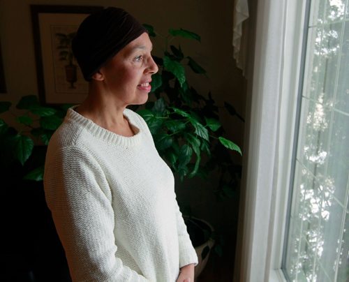 BORIS MINKEVICH / WINNIPEG FREE PRESS
Sheila Wolfe is a nurse with leukemia who's in desperate need of a stem cell transplant. Because she is biracial, doctors have had difficulty finding a match. Her family is organizing a stem cell registry drive at the Victoria Hospital tomorrow. Here she poses for a photo in her Winnipeg home. Jessica Botelho-Urbanski story. January 10, 2018
