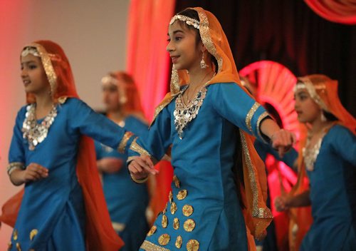 JASON HALSTEAD / WINNIPEG FREE PRESS

Members of the Bulla Arts International dance group Fulkari Queens perform at Lohri Mela 2018 at the RBC Convention Centre Winnipeg on Jan. 13, 2018. (See Social Page)