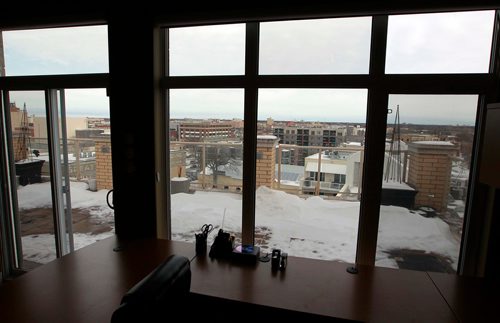 BORIS MINKEVICH / WINNIPEG FREE PRESS
2017 was record setting year for $1-million plus condo sales in the city. 290 Waterfront is a condo currently listed for more than $1-million. Here is a view from the windows in the upstairs office. To go with Monday morning real estate column. January 19, 2018