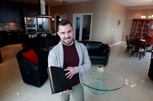 BORIS MINKEVICH / WINNIPEG FREE PRESS
2017 was record setting year for $1-million plus condo sales in the city. 290 Waterfront is a condo currently listed for more than $1-million. In this photo agent Julien Cloutier poses for a photo in the unit. To go with Monday morning real estate column. January 19, 2018