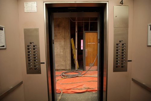 RUTH BONNEVILLE / WINNIPEG FREE PRESS

Local  - asbestos story
Elevator door open to the  9th floor of The  Medical Arts Building which has asbestos.

See Jessica  Botelho-Urbanski story 

Jan 19, 2018
