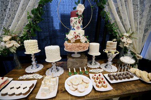 TREVOR HAGAN / WINNIPEG FREE PRESS
Erin Lebar in the Double Take Cakes & Desserts display at the wonderful wedding show at the Convention Centre, Sunday, January 21, 2018.