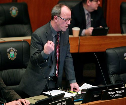 BORIS MINKEVICH / WINNIPEG FREE PRESS
In photo city councillor Shawn Dobson asks Oake some questions about the treatment centre that is being built in his riding. Darcy Oake spoke at city hall speaking to the proposed drug treatment centre. Vimy Arena. Jessica Botelho-Urbanski story. January 25, 2018