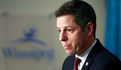 BORIS MINKEVICH / WINNIPEG FREE PRESS
Winnipeg Mayor Brian Bowman announces the creation of a team to study implications of the future legalization of pot. Press conference took place in the lower level press room at City Hall. CAROL SANDERS STORY. January 29, 2018