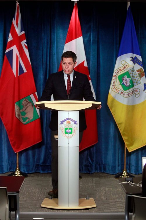 BORIS MINKEVICH / WINNIPEG FREE PRESS
Winnipeg Mayor Brian Bowman announces the creation of a team to study implications of the future legalization of pot. Press conference took place in the lower level press room at City Hall. CAROL SANDERS STORY. January 29, 2018