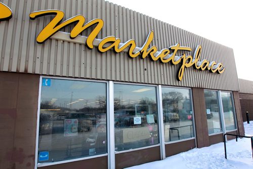 BORIS MINKEVICH / WINNIPEG FREE PRESS
Co-op Marketplace at 3477 Pembina in St. Norbert was flooded because of a water main break. They remain closed and their future is uncertain. Feb. 1, 2018