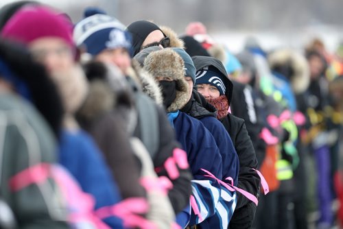 TREVOR HAGAN / WINNIPEG FREE PRESS
Skaters turned up at The Forks for a Guinness World Record attempt for the longest line of ice skaters, Sunday, February 4, 2018.