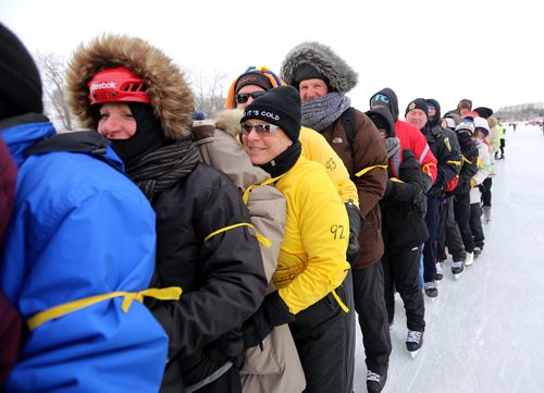 TREVOR HAGAN / WINNIPEG FREE PRESS
Skaters turned up at The Forks for a Guinness World Record attempt for the longest line of ice skaters, Sunday, February 4, 2018.