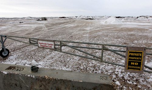 BORIS MINKEVICH / WINNIPEG FREE PRESS
The RM of MacDonald obtained a warrant to seize all of the equipment from Samborski Environmental at 1515 Brady Rd. This is all that is left  Feb. 6, 2018