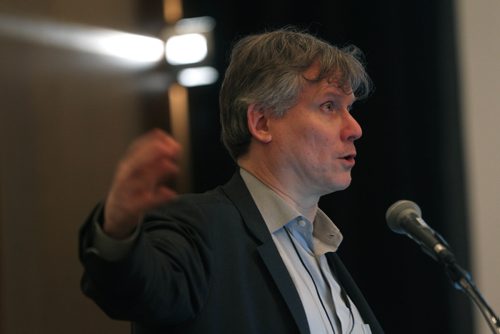 RUTH BONNEVILLE / WINNIPEG FREE PRESS


Biz: Photos of Randy Cohen, a Harvard Business School lecturer, who is talking about blockchain, fintech and cryptocurrency at a lunch meeting of Winnipeg certified financial advisors at Delta Hotels Tuesday.

Martin Cash  | Business Reporter/ Columnist



February 6, 2018.
 
