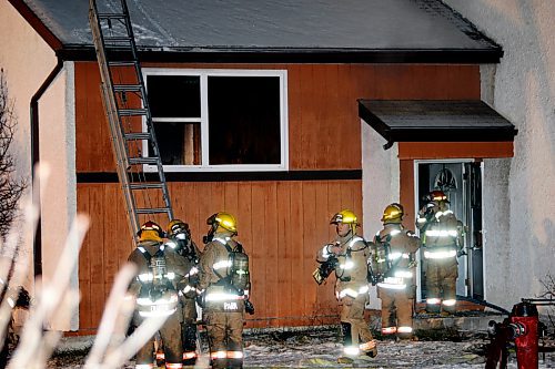 BORIS MINKEVICH / WINNIPEG FREE PRESS  081116 Fire scene at a townhouse complex at 1431Rothesay.