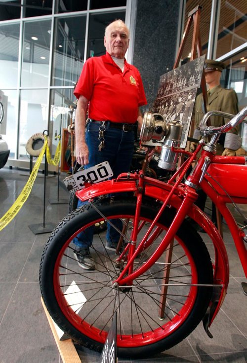BORIS MINKEVICH / WINNIPEG FREE PRESS
The Winnipeg Police Museum at the new Police Headquarters. Jack Templeman poses for a photo in the museum with a very old Indian motorcycle. BILL REDEKOP STORY Feb. 13, 2018