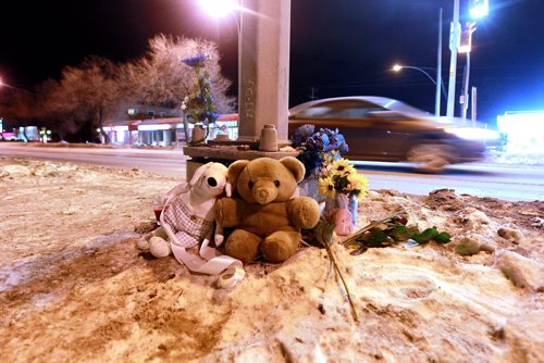 BORIS MINKEVICH / WINNIPEG FREE PRESS
Crosswalk on St. Annes Road between Varennes and Bank avenues where a boy was killed by a truck on Tuesday. Feb. 13, 2018