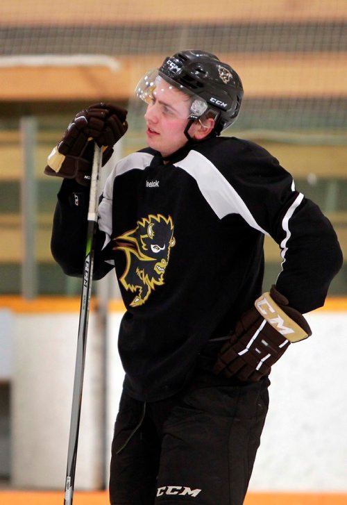 BORIS MINKEVICH / WINNIPEG FREE PRESS
U of M Mens Bisons hockey practice at Wayne Fleming Arena today. #2 Adam Henry. Mike Sawatzky story. Feb. 14, 2018