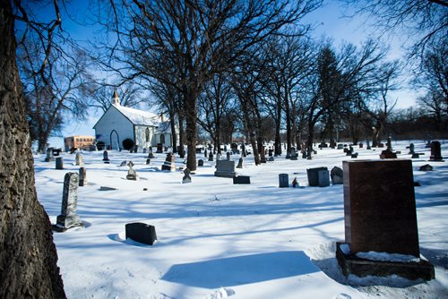 MIKAELA MACKENZIE / WINNIPEG FREE PRESS
The St. James Cemetery in Winnipeg, Manitoba on Thursday, Feb. 15, 2018. 
180215 - Thursday, February 15, 2018.