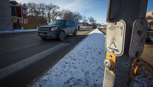 MIKE DEAL / WINNIPEG FREE PRESS
The crosswalk at Notre Dame Ave and Downing Street.
180215 - Thursday, February 15, 2018.