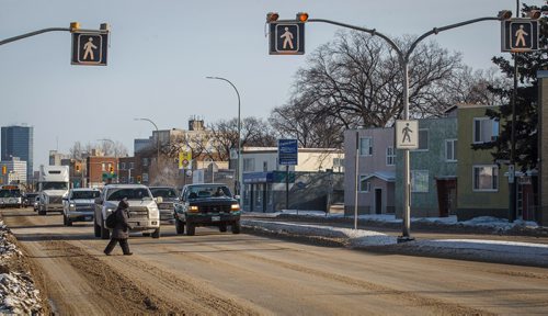 MIKE DEAL / WINNIPEG FREE PRESS
The crosswalk at Notre Dame Ave and Downing Street.
180215 - Thursday, February 15, 2018.