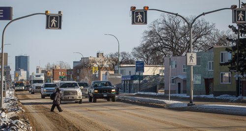 MIKE DEAL / WINNIPEG FREE PRESS
The crosswalk at Notre Dame Ave and Downing Street.
180215 - Thursday, February 15, 2018.