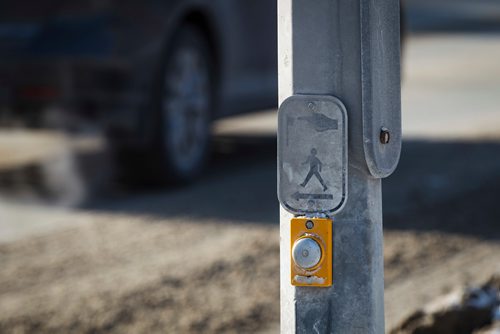 MIKE DEAL / WINNIPEG FREE PRESS
The crosswalk at Notre Dame Ave and Downing Street.
180215 - Thursday, February 15, 2018.