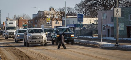 MIKE DEAL / WINNIPEG FREE PRESS
The crosswalk at Notre Dame Ave and Downing Street.
180215 - Thursday, February 15, 2018.