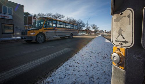 MIKE DEAL / WINNIPEG FREE PRESS
The crosswalk at Notre Dame Ave and Downing Street.
180215 - Thursday, February 15, 2018.