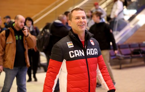 TREVOR HAGAN / WINNIPEG FREE PRESS
Jeff Stoughton returns to Winnipeg after coaching Kaitlyn Lawes and John Morris to a mixed doubles curling gold medal at the Olympics in Korea, Thursday, February 15, 2018.