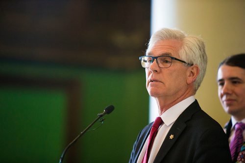 MIKAELA MACKENZIE / WINNIPEG FREE PRESS
Canadas Minister of Natural Resources, Jim Carr, announces funding for initiatives to reduce reliance on diesel fuel in rural and remote communities in Winnipeg, Manitoba on Friday, Feb. 16, 2018. 
180216 - Friday, February 16, 2018.