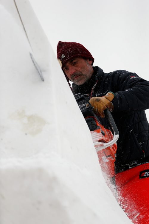 JOHN WOODS / WINNIPEG FREE PRESS
A snow carver puts the finishing touch at the Festival du Voyageur in Winnipeg Sunday, February 18, 2017.