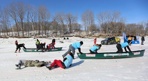 TREVOR HAGAN / WINNIPEG FREE PRESS
The Wild Winter Canoe Race on the Red River, Monday, February 19, 2018.