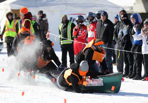 TREVOR HAGAN / WINNIPEG FREE PRESS
The Wild Winter Canoe Race on the Red River, Monday, February 19, 2018.